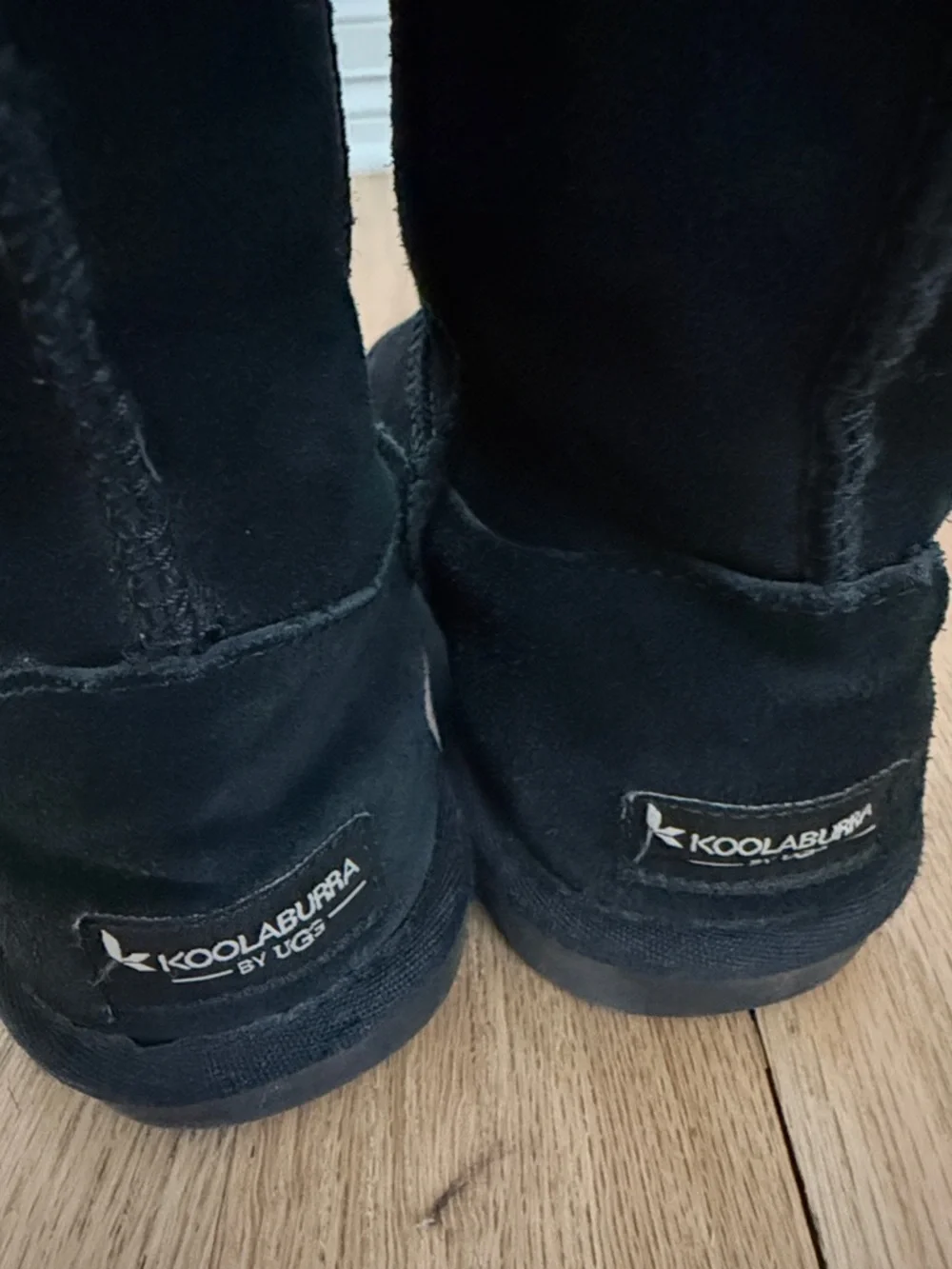 Koolaburra by Ugg Black Suede Tall Heel-Trim Bow Back Boots girls sz 4